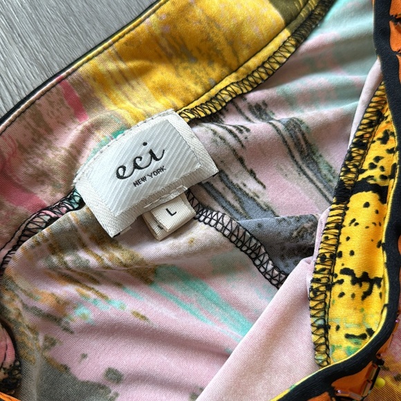 ECI Beaded neckline scrunch waist blouse Size Large D8 - Picture 3 of 5